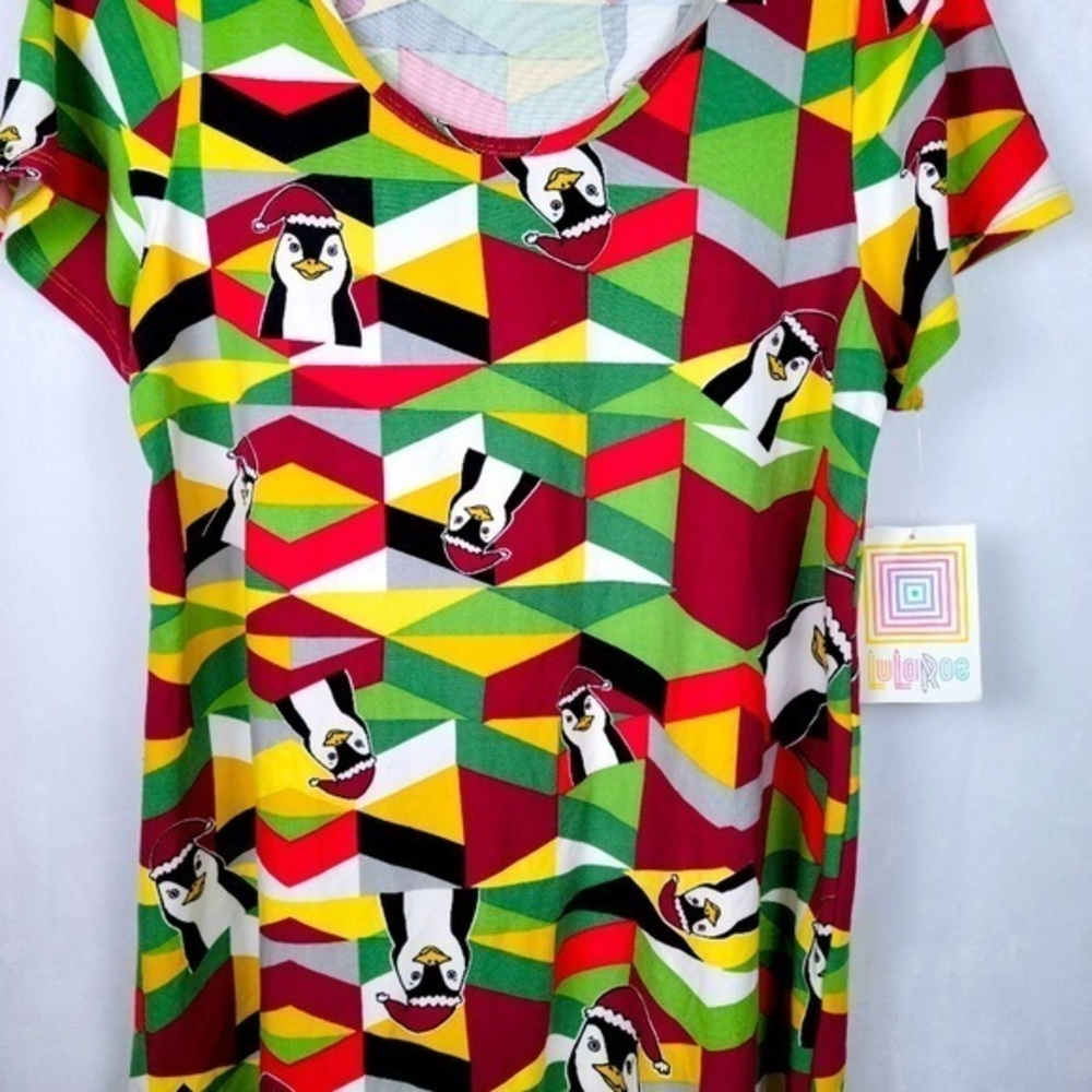 LulaRoe Women’s‎ Classic T, Christmas penguins, NWT - Picture 2 of 9